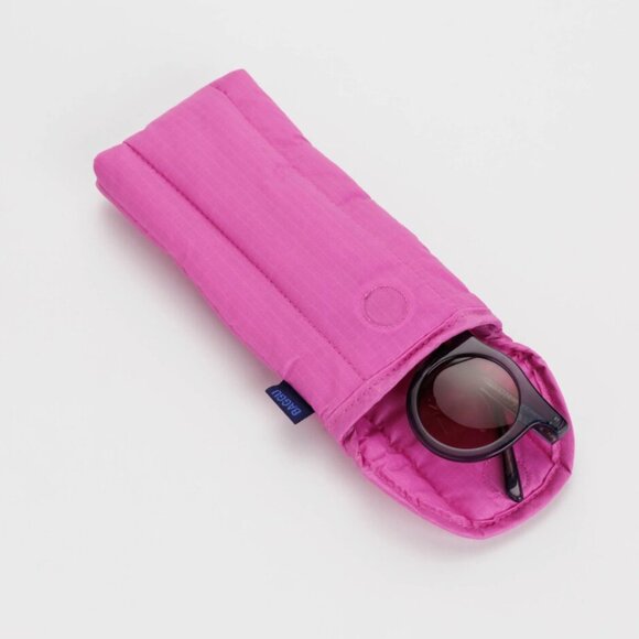 NWT BAGGU Puffy Glasses Sleeve - Extra Pink - Picture 3 of 4
